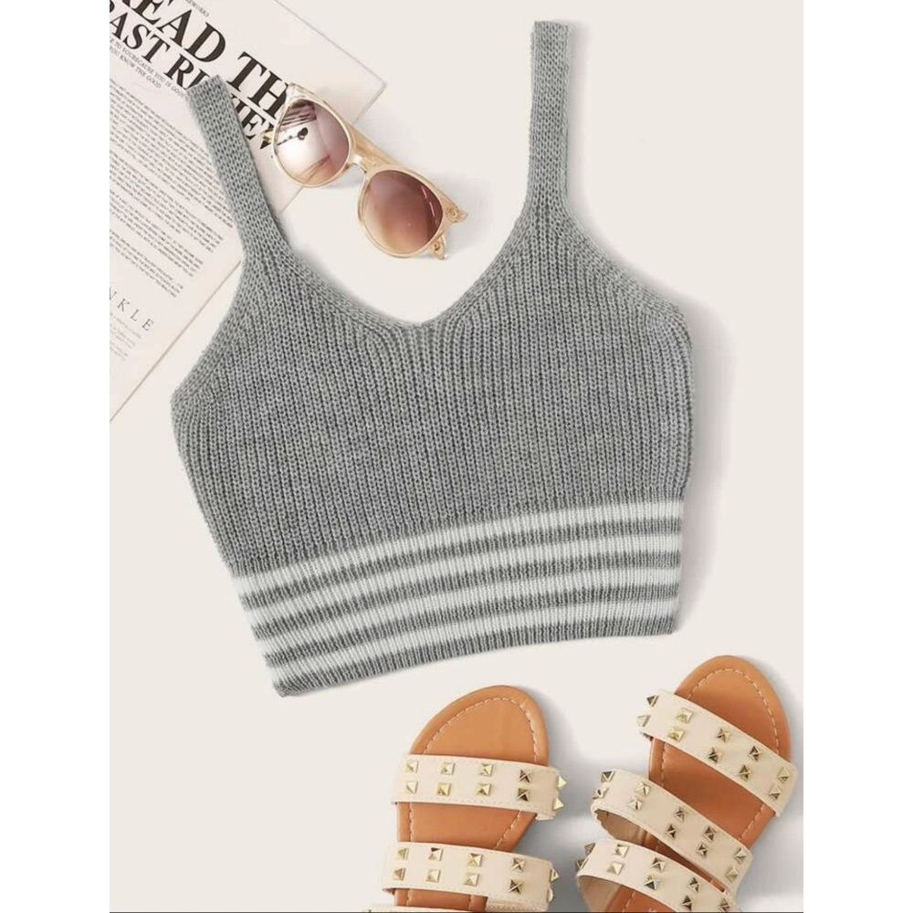 🌼Grey Knit Crop Top🌼